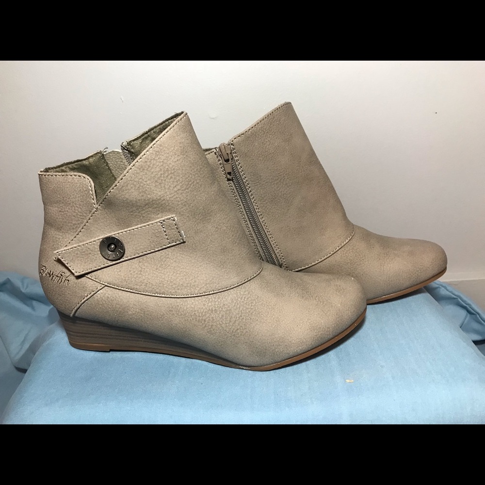 Blowfish Booties
